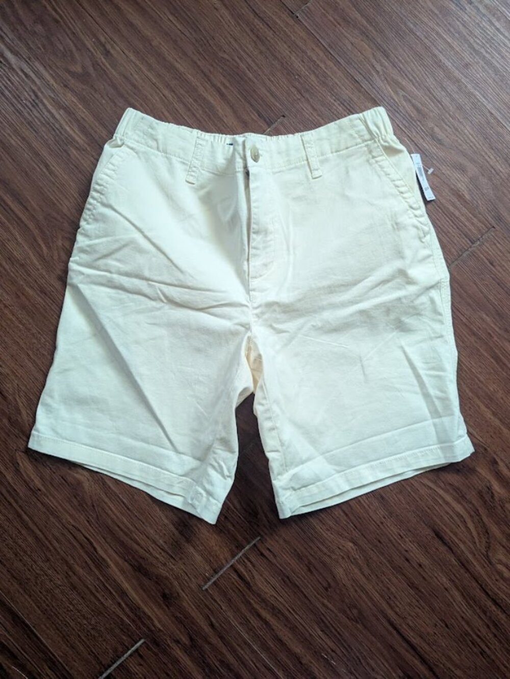 NWT size Med. High-Waisted OGC Chino Shorts -- 9-inch inseam